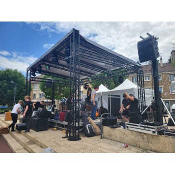 Location scène couverte...