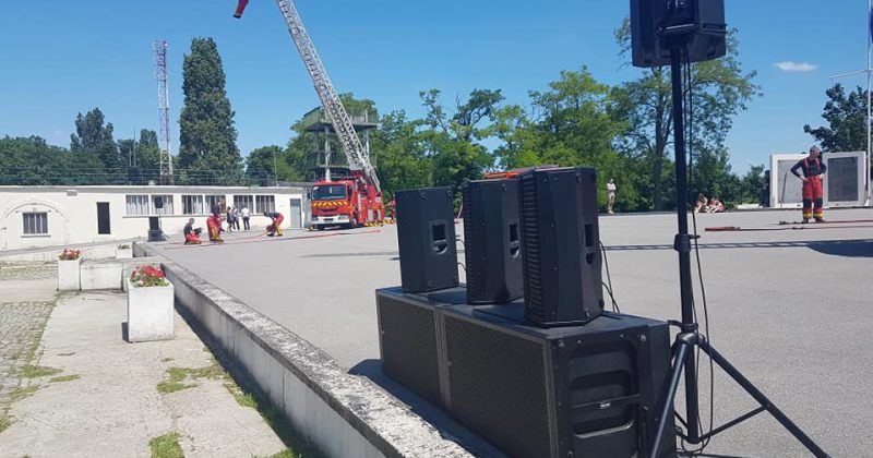 Événement pour les Pompiers de Villeneuve-Saint-Georges avec matériel de sonorisation et démonstration de sauvetage.