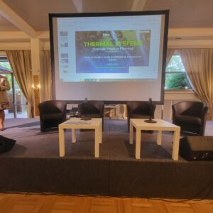 Événement Valéo à la salle Saint Exupéry de Coignières, 28 septembre 2023, avec présentation sur les systèmes thermiques.