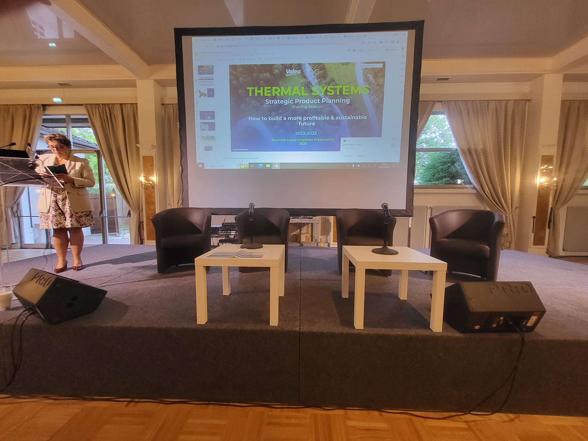 Événement Valéo à la salle Saint Exupéry de Coignières, 28 septembre 2023, avec présentation sur les systèmes thermiques.