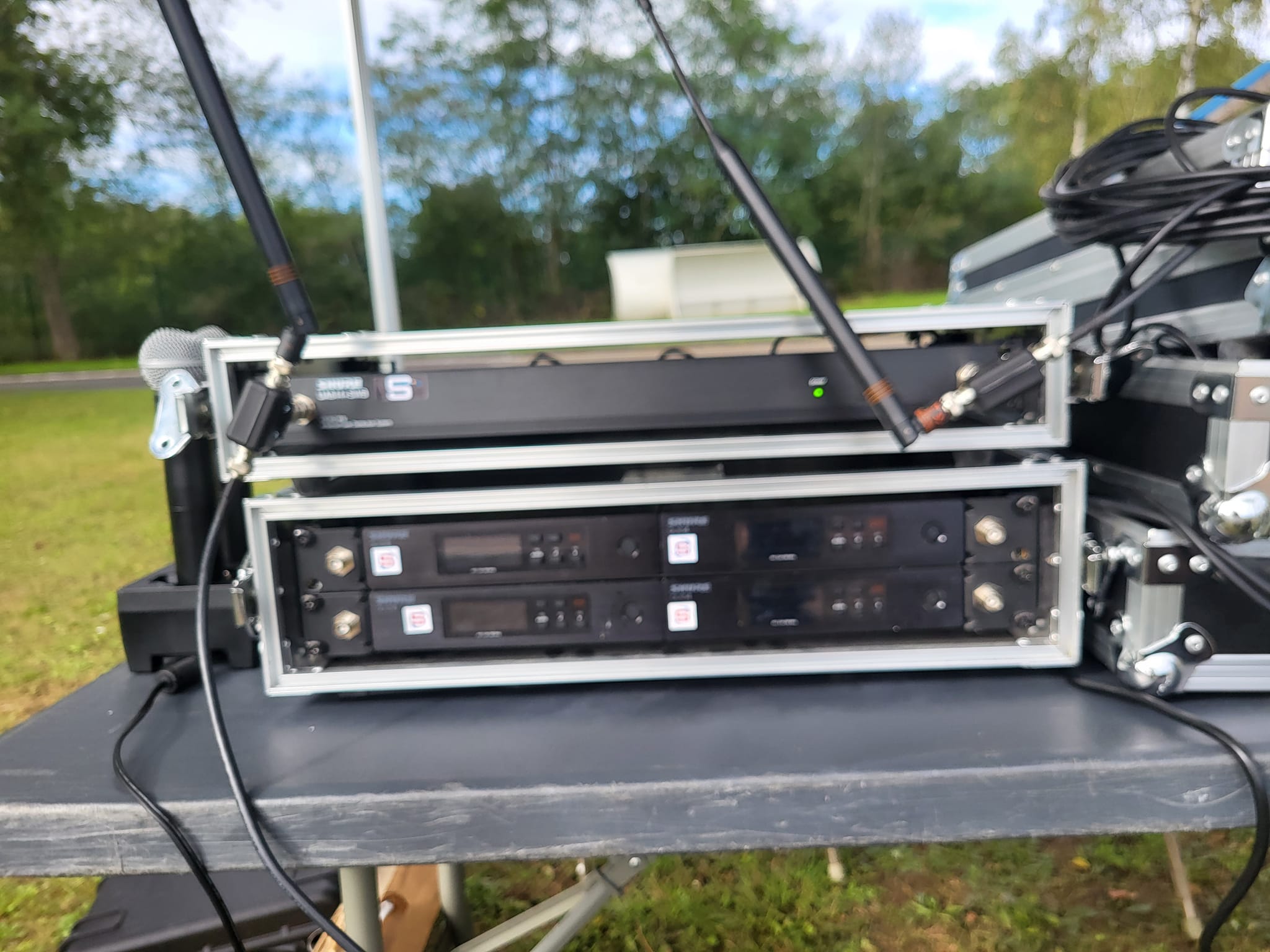 Équipement de sonorisation installé lors de l'événement "Sport en fête" à La Celle Saint-Cloud, le 23 septembre 2023.