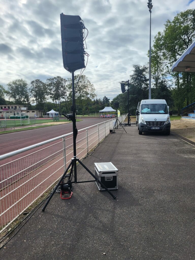 Matériel de sonorisation à Sport en fête, La Celle Saint-Cloud, le 23 septembre 2023.